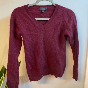 Charter Club Cashmere Burgundy V-Neck | Size M